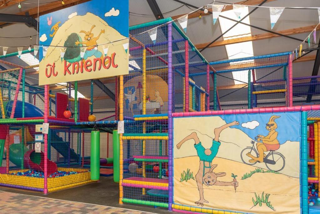 Camping De Duinhoeve Chalet Schelp Not For Companies Nieuw-Haamstede Exteriör bild
